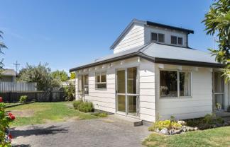 16a Cassino Crescent, Onekawa