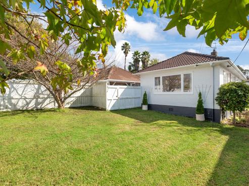 16 Achilles Crescent, Narrow Neck