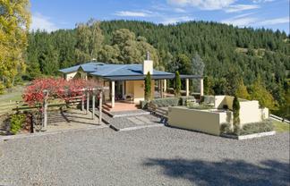1544 Kahuranaki Road, Kahuranaki