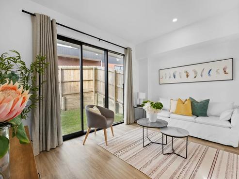 5/233 Great North Road, Henderson