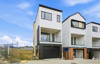 16 Vista Estate Boulevard, Flat Bush