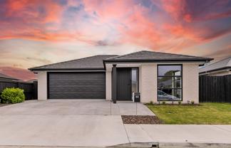25 Henshaw Street, Woodend
