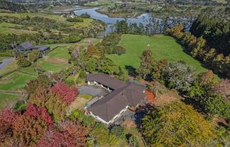 60 Potts Road, Whitford