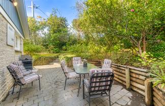 2/220 East Coast Road, Forrest Hill