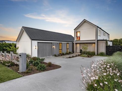 17 Dinning Road, Riverhead