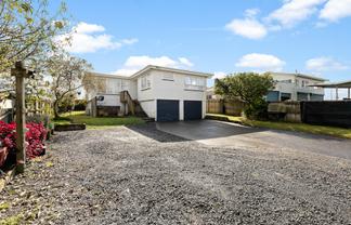 324 Waiuku Road, Puni