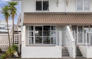 241 Marine Parade, Napier South