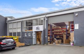 Well‑proportioned industrial unit