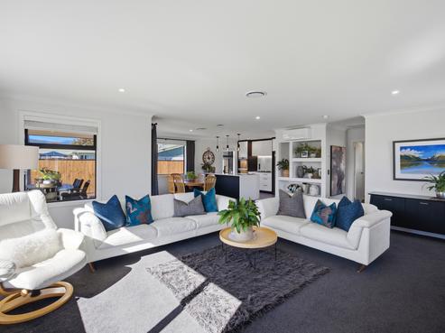 16 Thomas Way, Brightwater
