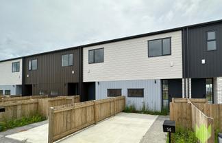 16 Dorothy Thorpe Way, New Lynn