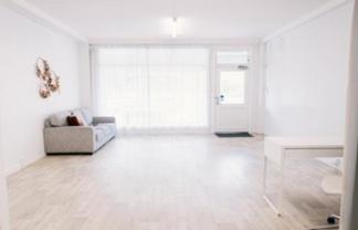 Attractive studio or retail - Station Village