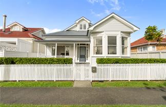 35 Renfrew Avenue, Sandringham