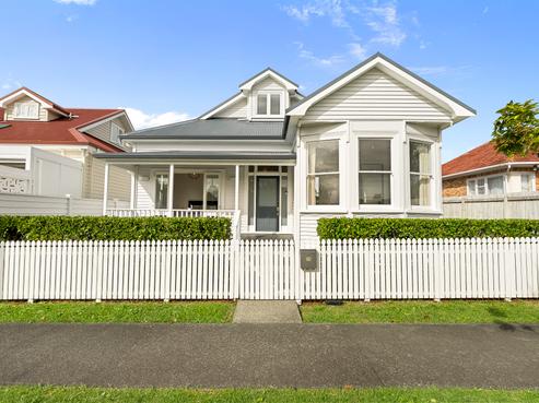35 Renfrew Avenue, Sandringham