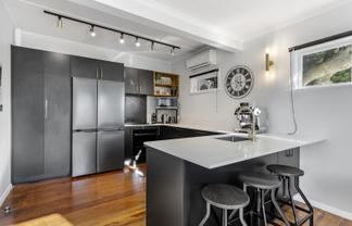 22 Tawa Street, Eastbourne