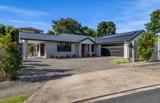 2 Frederick Place, Whalers Gate