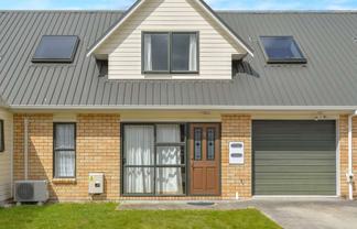 B/12 Jones  Crescent, Melville