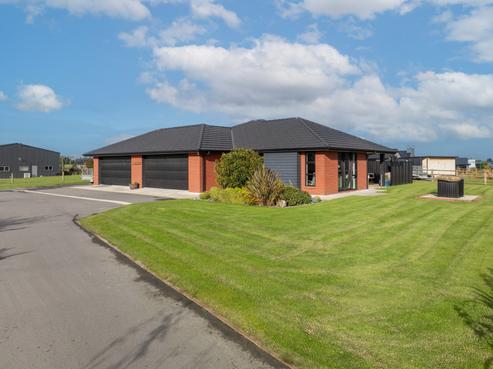 24 Chatham Rise, Tisbury