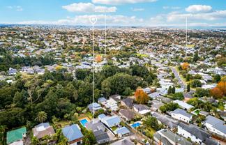 40 Pupuke Road, Hillcrest