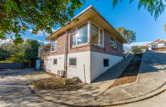 3 Hertnon Street, West End