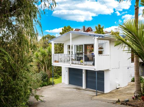 62 Peter Terrace, Castor Bay