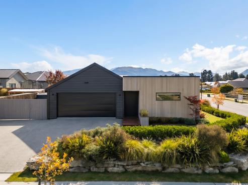 12 Pounamu Avenue, Albert Town