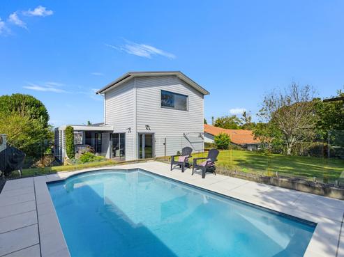 57 John Dee Crescent, Red Beach