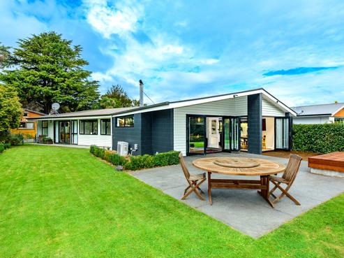 16 Woodbank Street, Somerfield