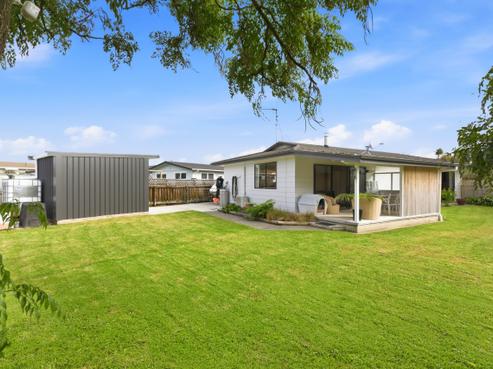 27 Sylvania Drive, Matua