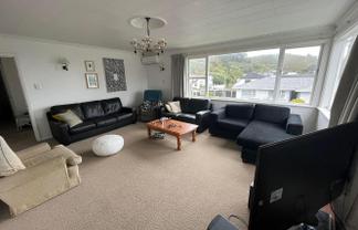 2 Foyle Street, Island Bay