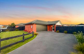 8 Reserve Close, Woolston