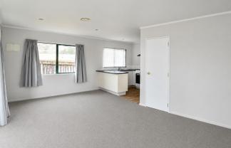 b/10 Elvira Place, Ranui