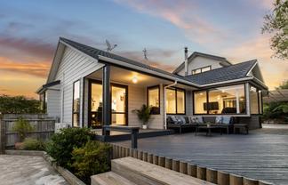 15 King Charles Drive, Kingsley Heights