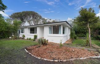 131 Black Road, Otatara