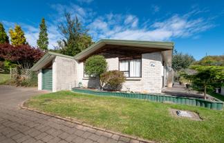 17B Peachgrove Terrace, Hillcrest