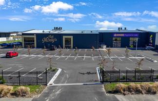 Trophy industrial asset with high-end fitout