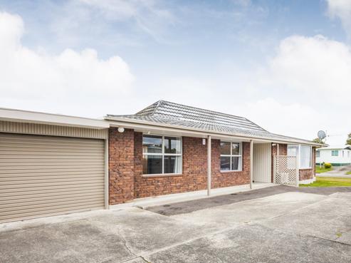 24 Geraldine Crescent, Cloverlea