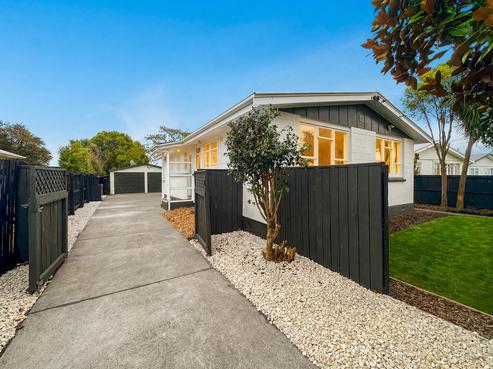39 Uxbridge Street, Redwood
