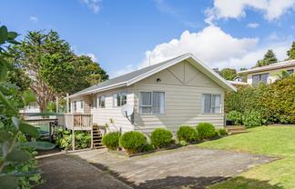 61 Eden Terrace, Kamo