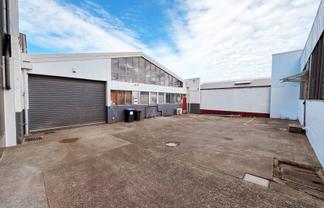 Refurbished Mixed Use Onehunga Unit | 383 m2