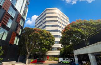 Full floor, premium fit out, panoramic views