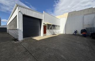 Functional Onehunga Unit | 258 m2