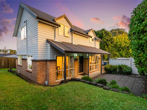 305 Royal Road, Massey