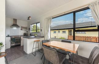 2/42a Songer Street, Stoke