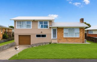 24 Larnach Street, Saint Andrews