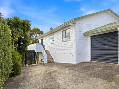 4B Knott Road, Stanmore Bay