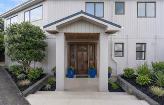 820 Whangaparaoa Road, Manly