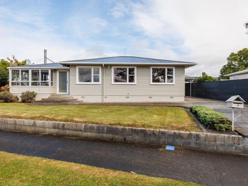 4 Ellesmere Crescent, Highbury