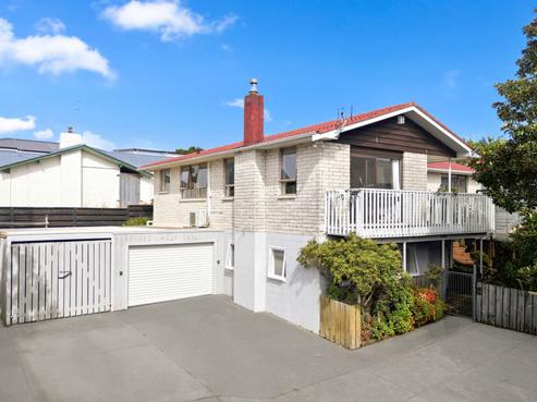319 Albany Highway, Rosedale