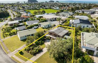 218 The Drive, Whangamata