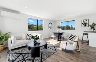 52 Lagoon Place, Poike